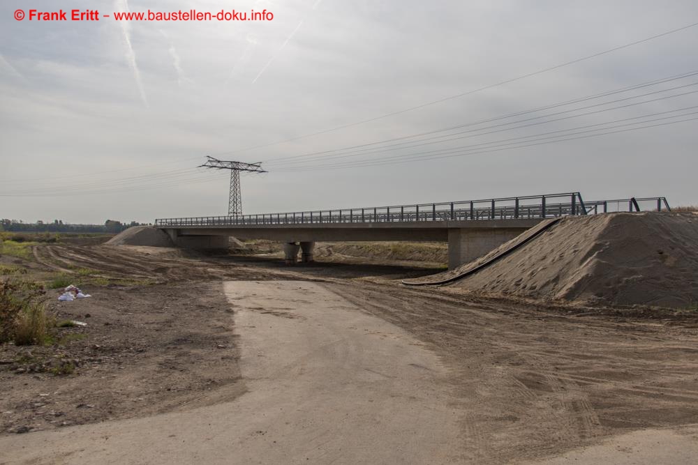 Die Brücke der zukünftigen Anschlussstelle Rötha ist fertig.