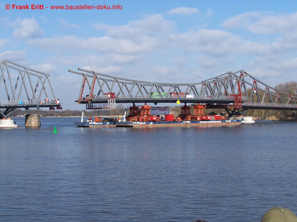 Brandenburg - Seegartenbrücke an der Havel