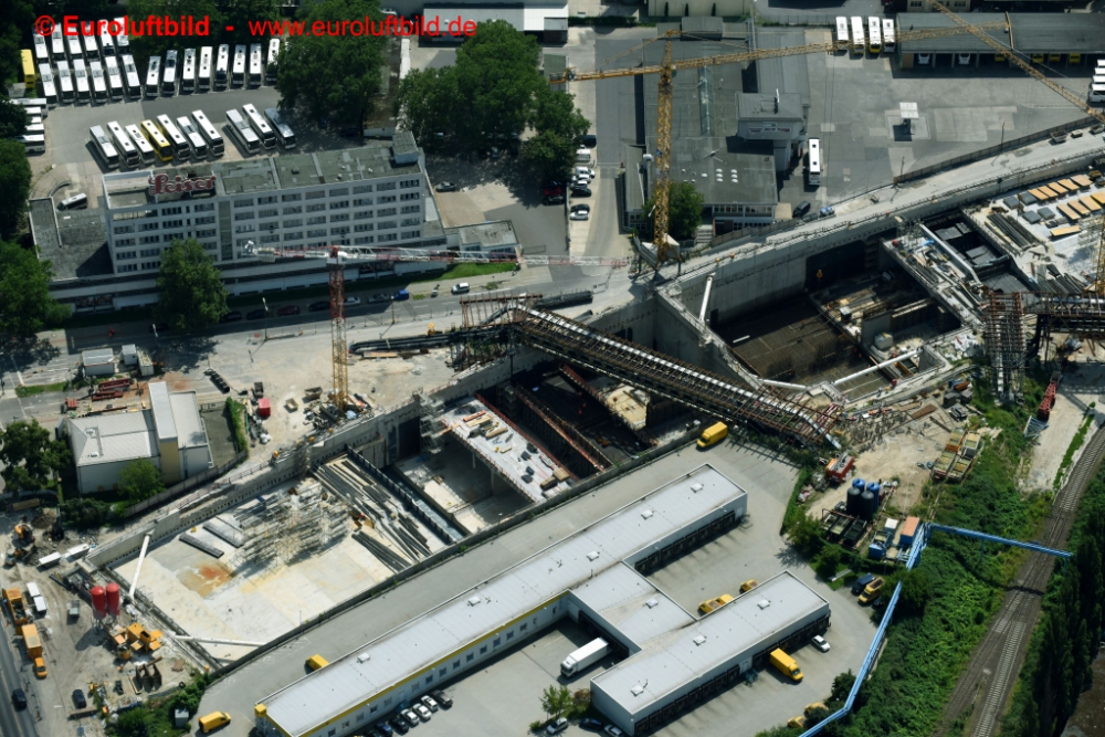 Baustellen zum Neubau der Verlängerung der Stadtautobahn A100 i