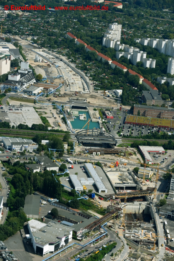 Baustellen zum Neubau der Verlängerung der Stadtautobahn A100 i