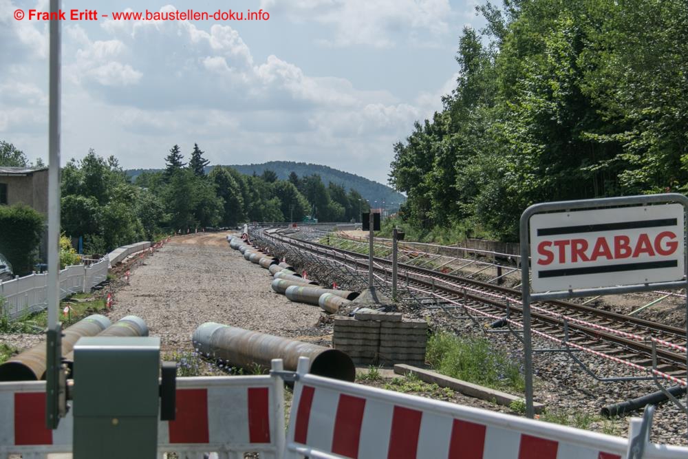 Blick vom Bahnübergang Lasurstraße nach Süden