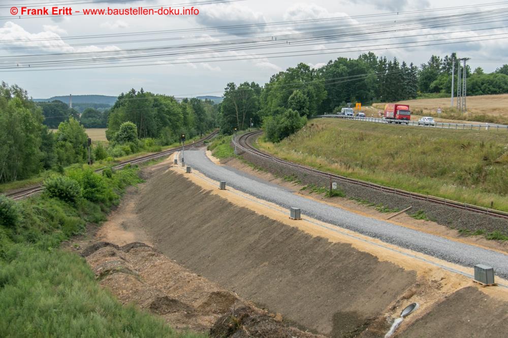Der neue Abzweig nach Wünschendorf ist eingeschottert.