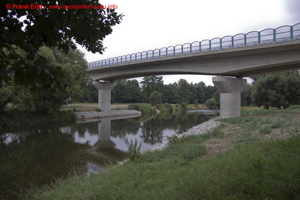 Die Elsterbrücke ist fertig gestellt.