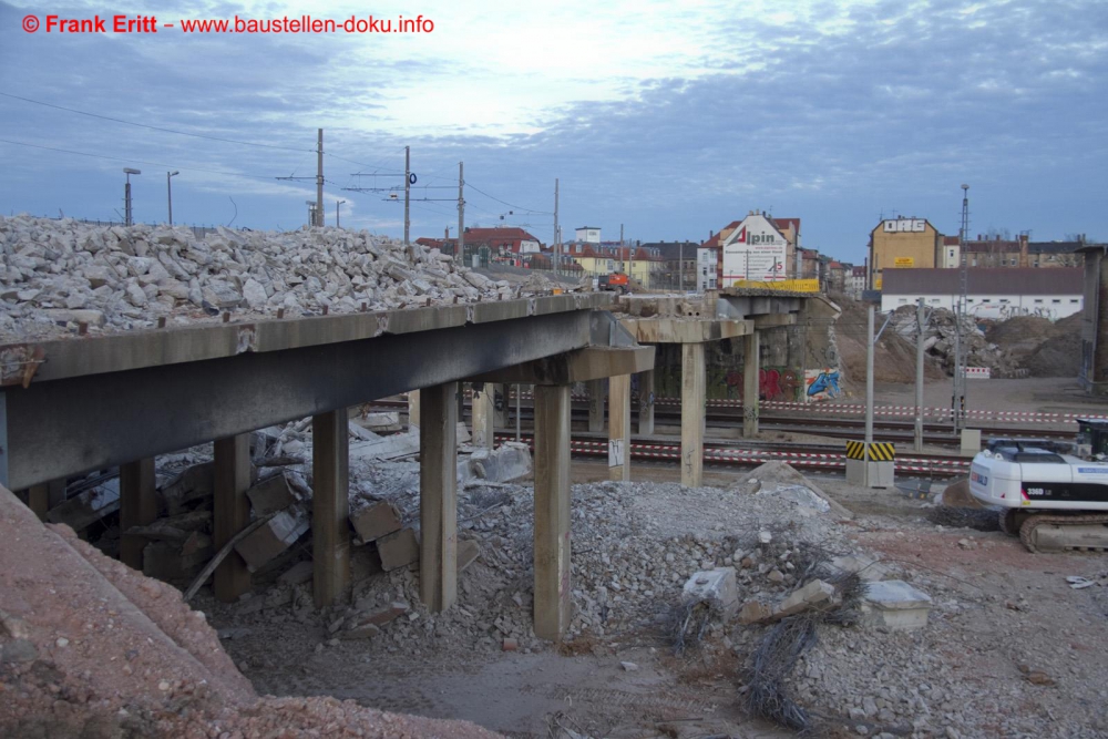 Der Brückenabbruch Westbrücke ist im vollem Gange.