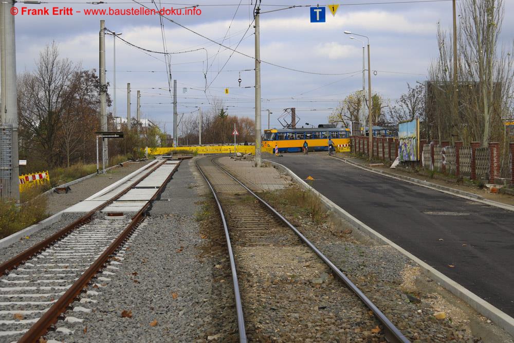 Die Haltestelle Diezmannstraße wurde schon zur Hälfe errichtet.