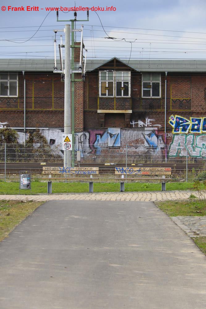 Blick zum alten Stellwerk am Leipziger Güterbahnhof.