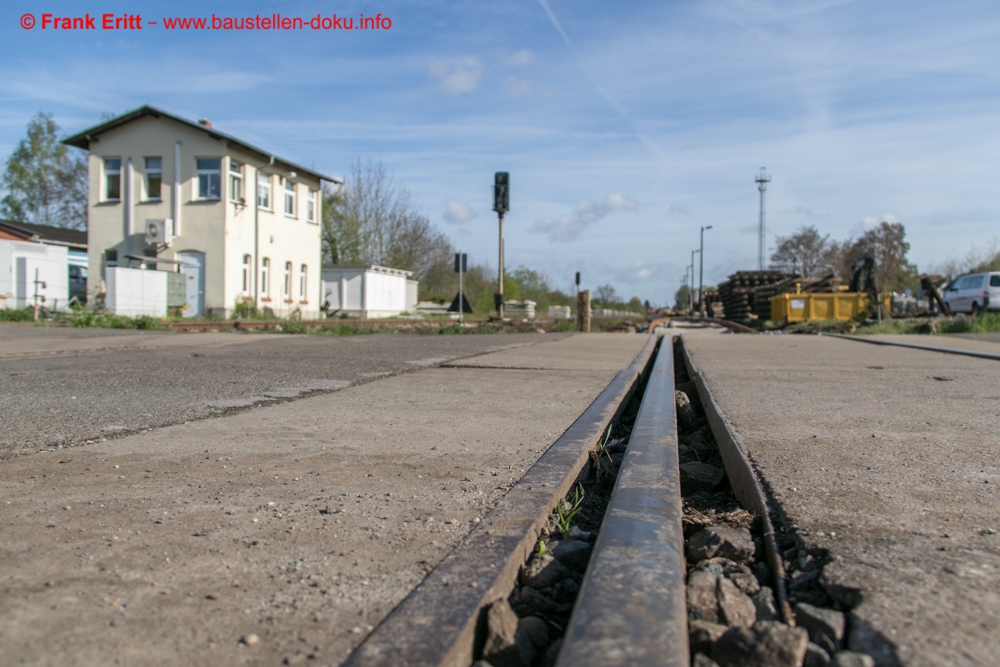 Erneuerung Gleis 1+2 Bahnhof Knauthain