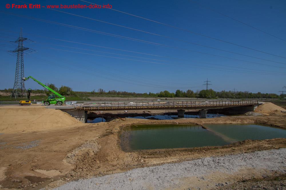 Die Brücke der zukünftigen Anschlusstelle ist nun fast fertig gestellt.