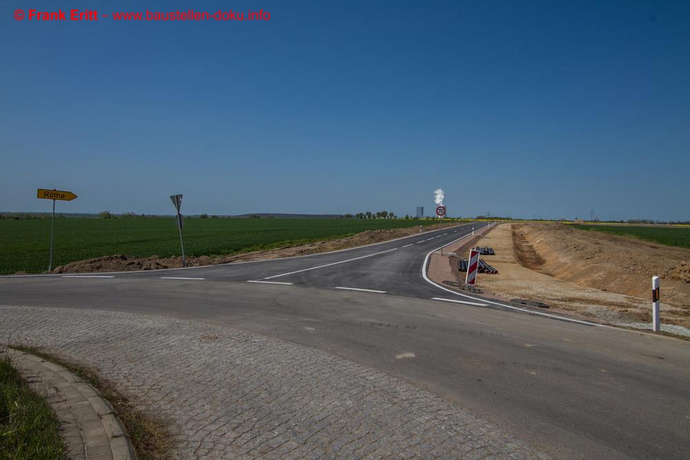 Eine neue Querverbindungsstraße Richtung Rötha wurde angelegt.