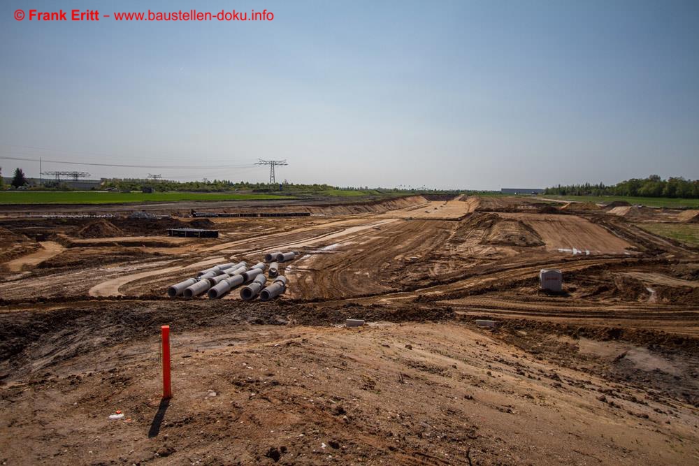 Blick von der Überschüttung und zukünftigen Brücke der AS Borna-Nord nach Süden.